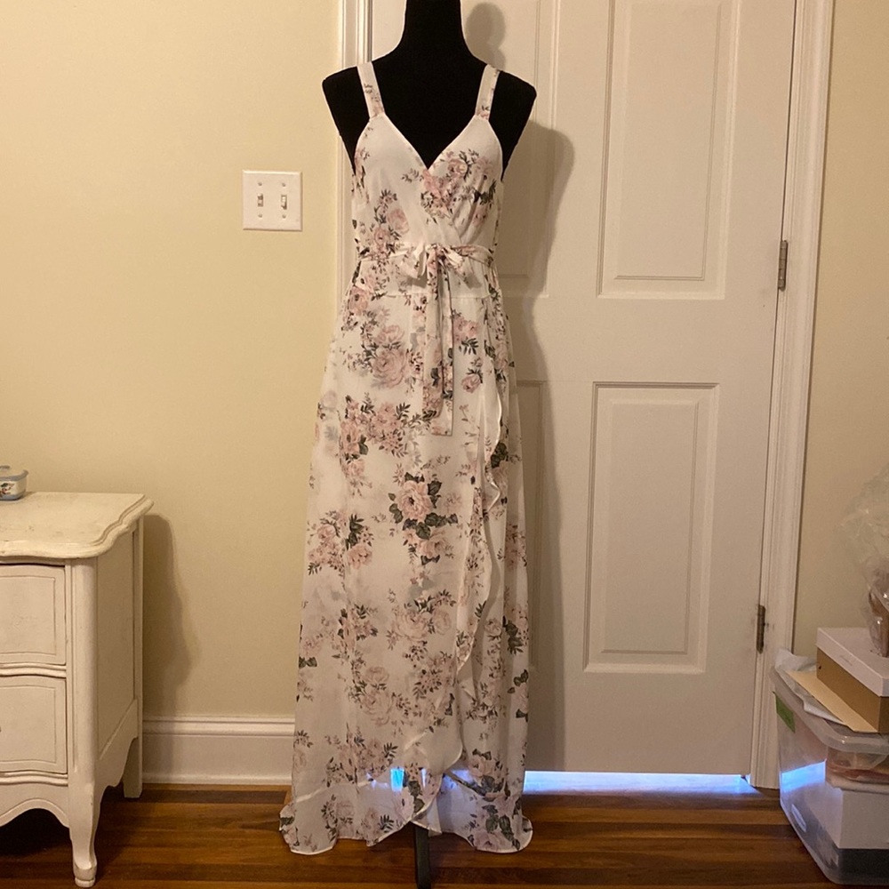 Maxi length soft floral print Altar'd State dress